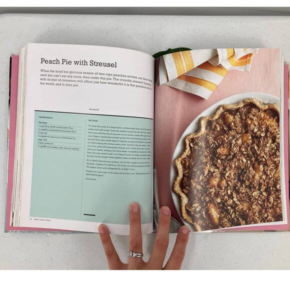 The Smoothie Recipe Book Sweet & Easy Vegan Cookbook Kitchen Cooking Hardcover - Picture 9 of 9